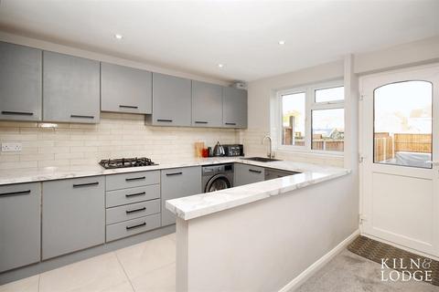 3 bedroom terraced house for sale, Skylark Walk, Chelmsford