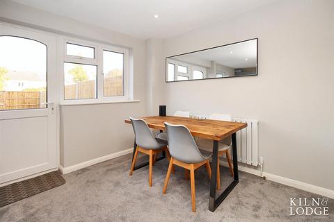 3 bedroom terraced house for sale, Skylark Walk, Chelmsford