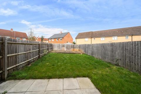 3 bedroom end of terrace house to rent, Berryfields,  Aylesbury,  HP18