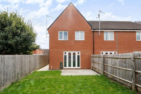 3 bedroom end of terrace house to rent, Berryfields,  Aylesbury,  HP18