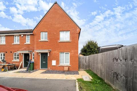 3 bedroom end of terrace house to rent, Berryfields,  Aylesbury,  HP18