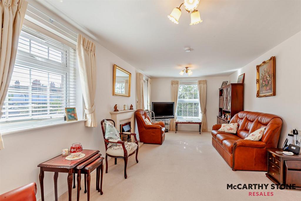 8620289-interior02-800.JPG