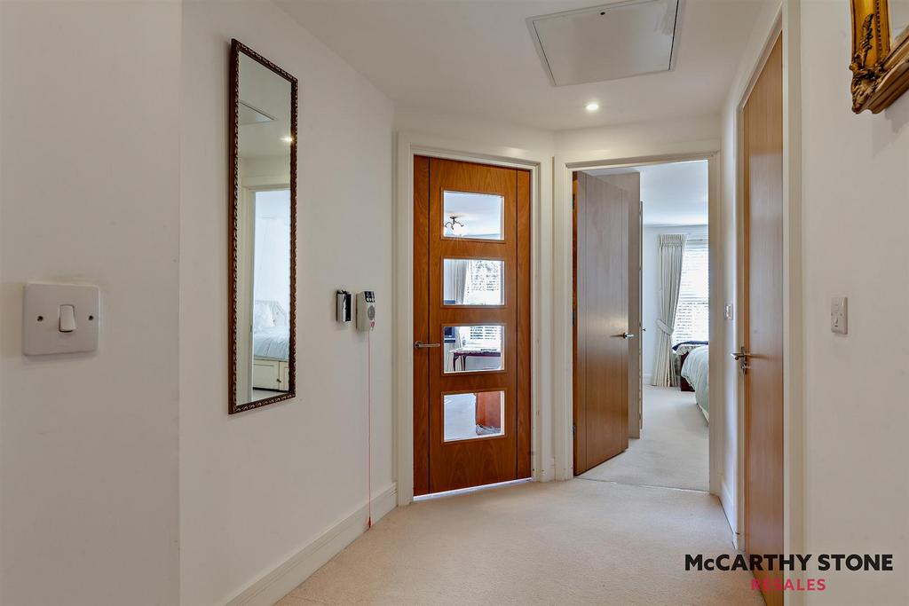 8620289-interior12-800.JPG