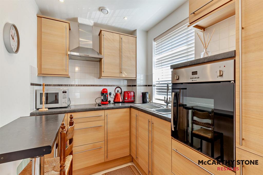 8620289-interior05-800.JPG