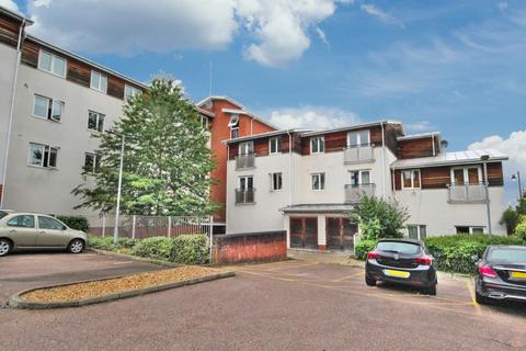 2 bedroom flat for sale, 4A Winchmore Hill Road, London N14