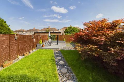 24 Barnfields, Gloucester, GL4 6WE