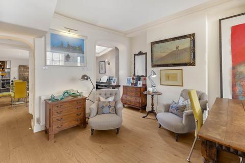 3 bedroom terraced house for sale, Holland Street, Kensington, London