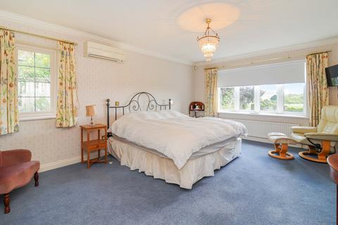 4 Latimer Way, Knotty Green, Beaconsfield, HP9 2UD