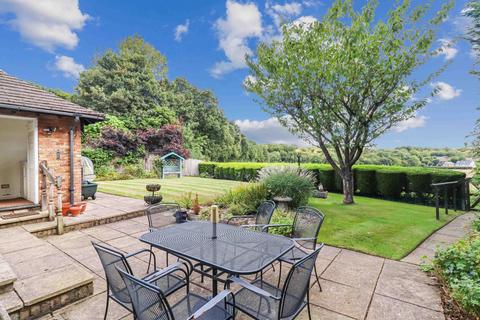 4 Latimer Way, Knotty Green, Beaconsfield, HP9 2UD