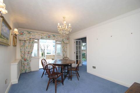 4 Latimer Way, Knotty Green, Beaconsfield, HP9 2UD