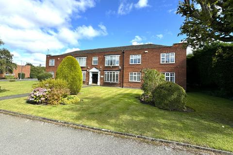 3 bedroom apartment to rent, Sandmoor Chase, Alwoodley, Leeds