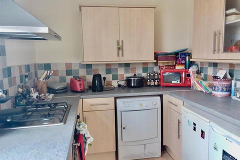 2 bedroom flat to rent, Salters Road, Gosforth, Newcastle Upon Tyne