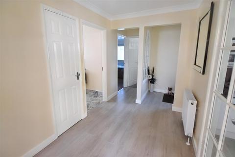 3 bedroom detached bungalow for sale, Canvey Island SS8