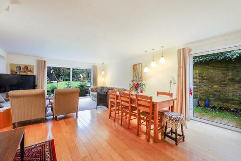 1 Chiltern Close, Croydon, CR0 5LZ