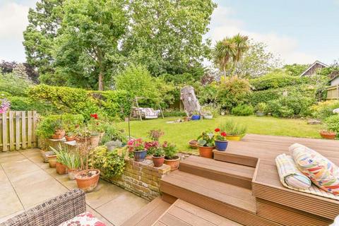 1 Chiltern Close, Croydon, CR0 5LZ