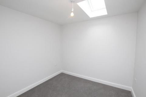 2 bedroom flat to rent, Stroud Avenue, Bristol BS5