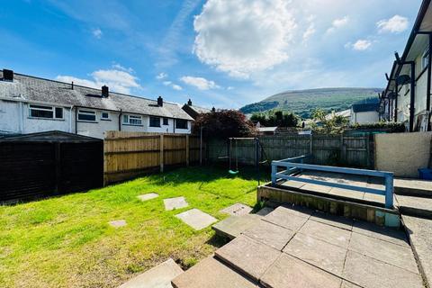 3 bedroom terraced house for sale, The Avenue, Govilon, Abergavenny