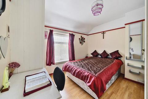 3 bedroom terraced house for sale, Swindon,  Wiltshire,  SN2