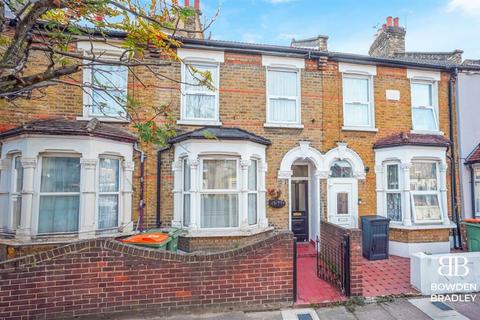 3 bedroom terraced house for sale, Friars Road, London, ., E6 1LH