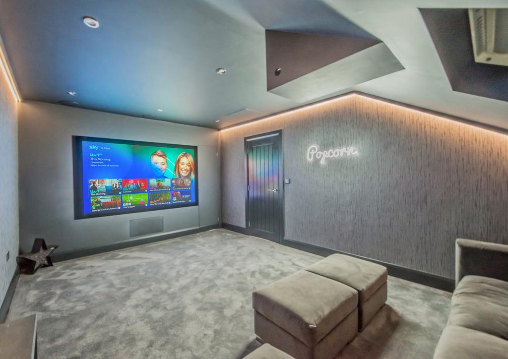 Cinema Room/Bed 5