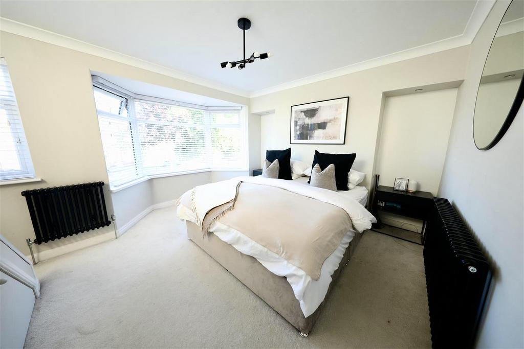 871 Spring bank - Bed 1.jpg