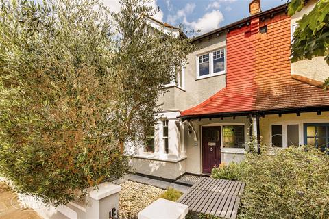 69 Midhurst Road, London, W13 9XP