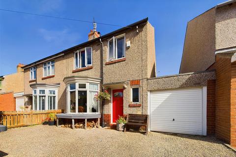 3 bedroom semi-detached house for sale, Hermiston,, Monkseaton