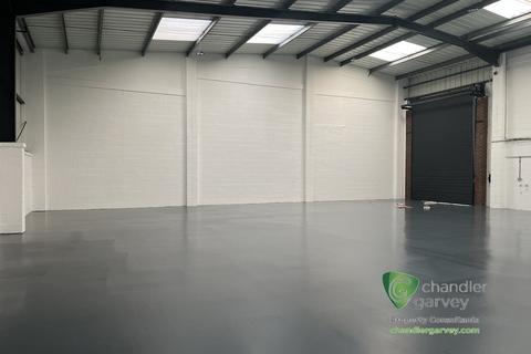 Industrial unit to rent, Farmborough Road, Aylesbury HP20