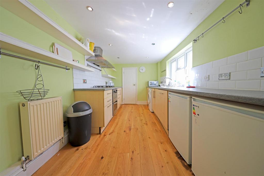 Nicholas james college place lounge kitchen .jpg