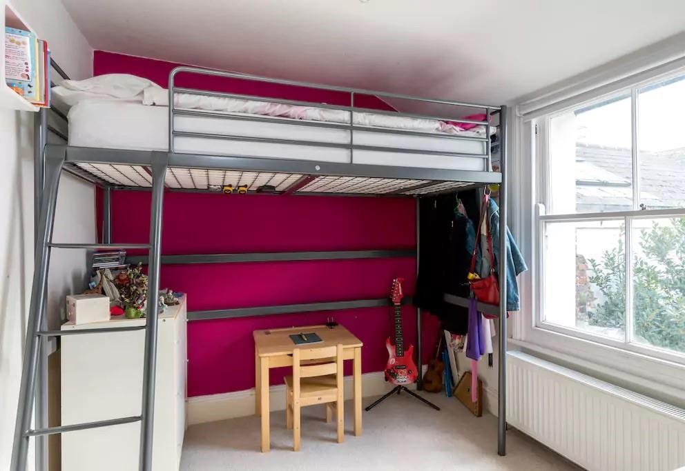 Bed 3.jpg