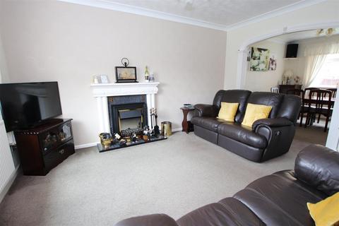 3 bedroom semi-detached house for sale, Suffolk Place, Bradford