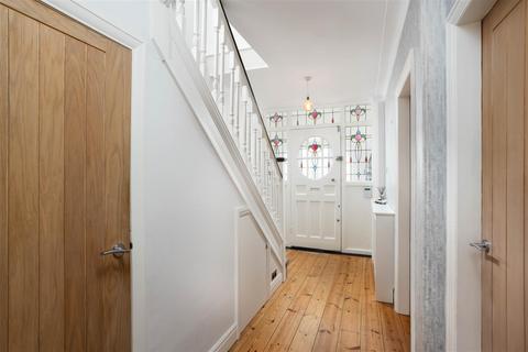 4 bedroom semi-detached house for sale, Primley Gardens, Leeds LS17