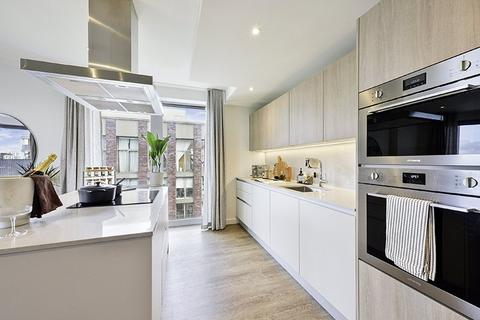 3 bedroom apartment to rent, Nine Elms Lane, London, SW11