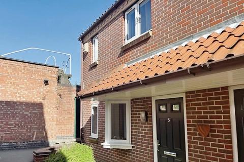 2 bedroom semi-detached house to rent, Savoy Court, Newark, NG24