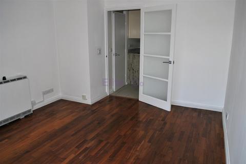 1 bedroom flat to rent, Graveney Grove, Penge, SE20