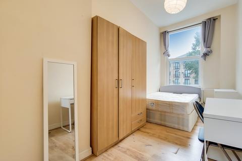 4 bedroom terraced house to rent, Dalston Lane, London E8