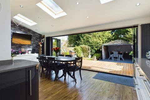 7 Acorn Way, Silverstone, Towcester, NN12 8DQ