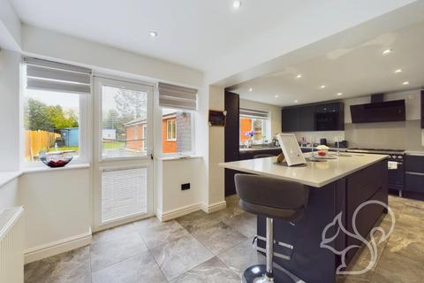 5 bedroom detached house for sale, Ipswich Road, Colchester