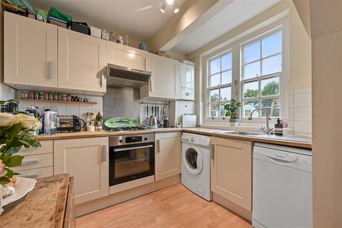 2 bedroom flat for sale, Gunterstone Road, London W14