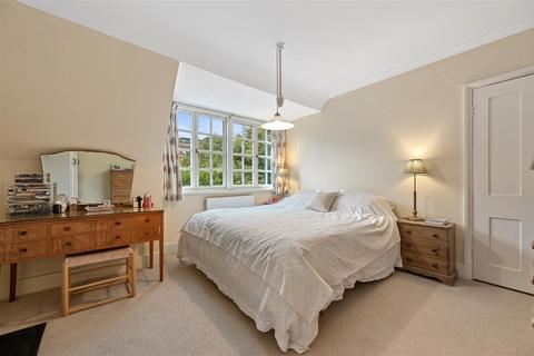 2 bedroom flat for sale, Gunterstone Road, London W14