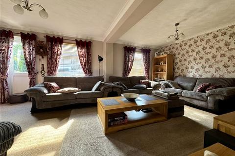 3 bedroom end of terrace house for sale, Stour Avenue, Felixstowe, Suffolk