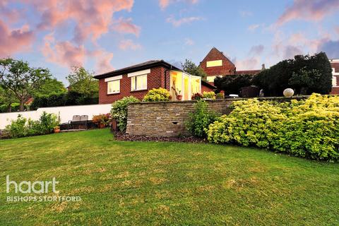 2 bedroom bungalow for sale, Epping CM16