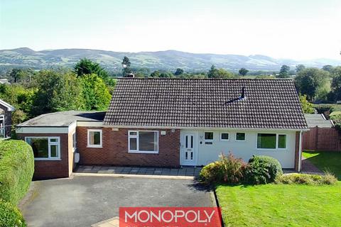 4 bedroom bungalow for sale, Lon Nant, Denbigh LL16