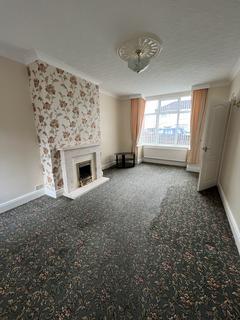 3 bedroom semi-detached house to rent, Forton Avenue, Bolton BL2