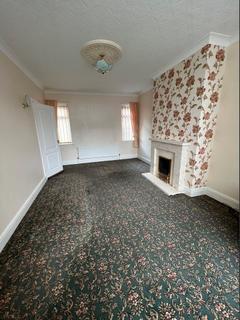 3 bedroom semi-detached house to rent, Forton Avenue, Bolton BL2