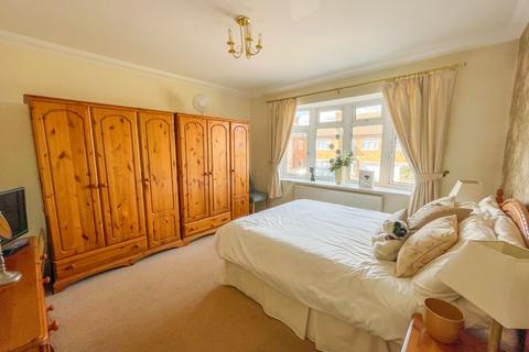 3 The Drive, Gravesend, DA12 4BY