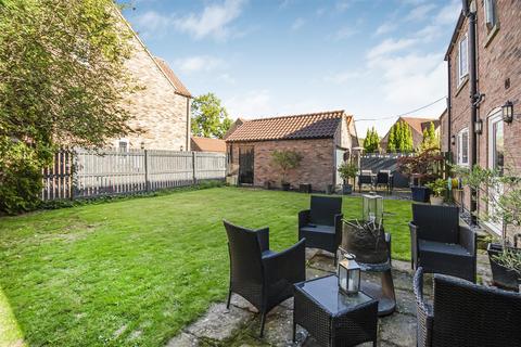 undefined, Rosewoods, Howden