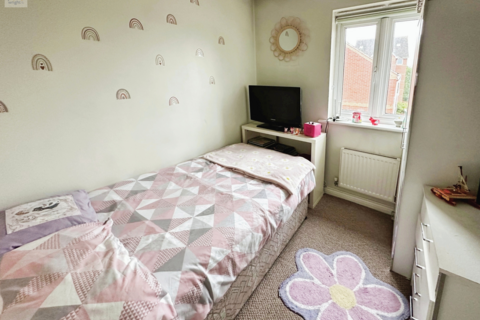 14 Carnation Way, Nuneaton, CV10 7SR