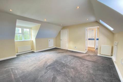 5 bedroom detached house to rent, Domain Drive, Chellaston DE73