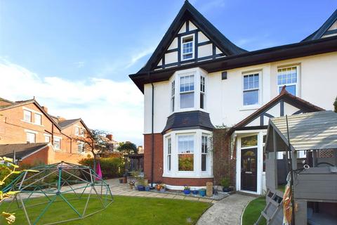 7 bedroom semi-detached house for sale, Front Street, Monkseaton